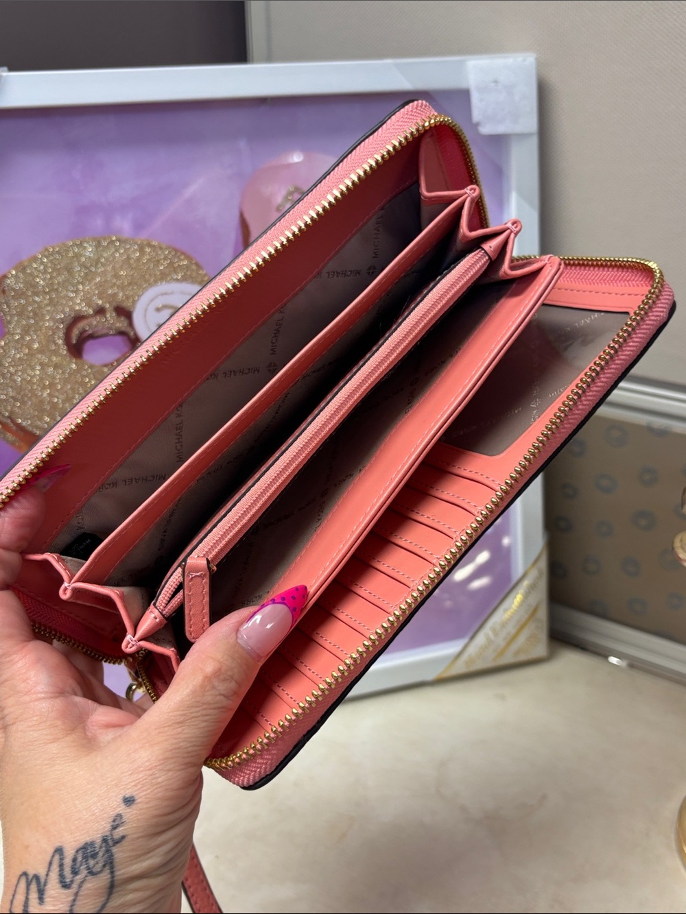 Michael Kors Coral Zip-Around Wristlet Wallet NWOT - Picture 10 of 11